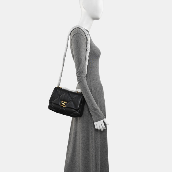 CHANEL 19 Small Quilted Lambskin Black