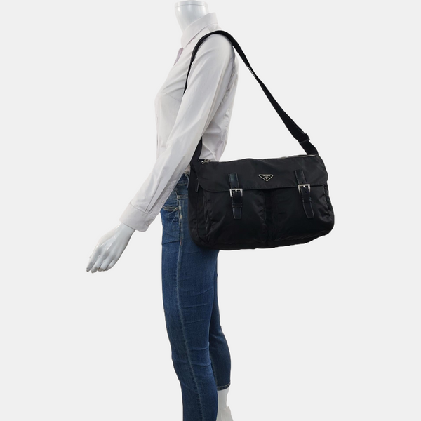 Vela Messenger Bag Nylon Black