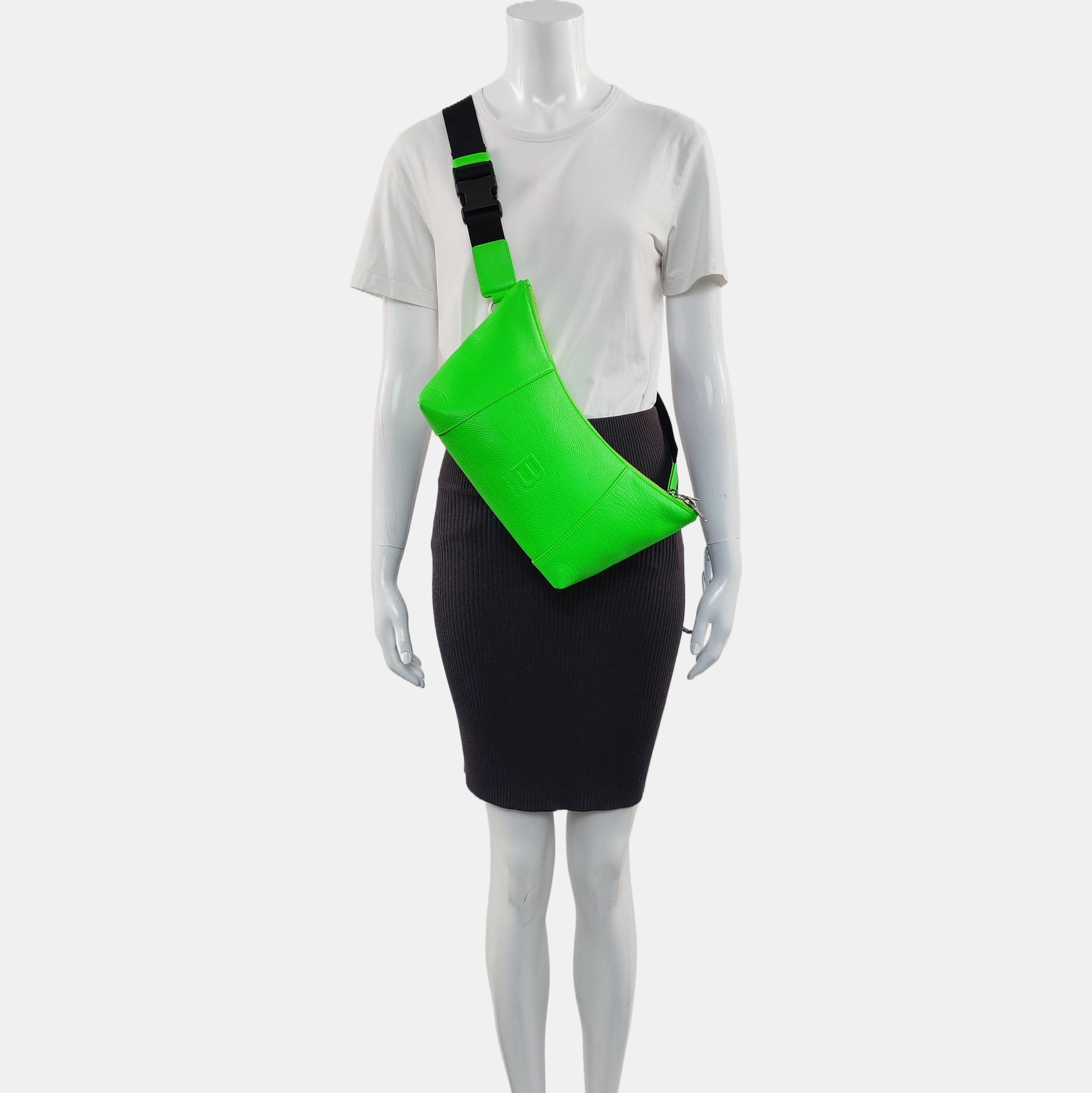 Authenticated pre-owned  Hourglass Calfskin Green - Crossbody Bag at Looply