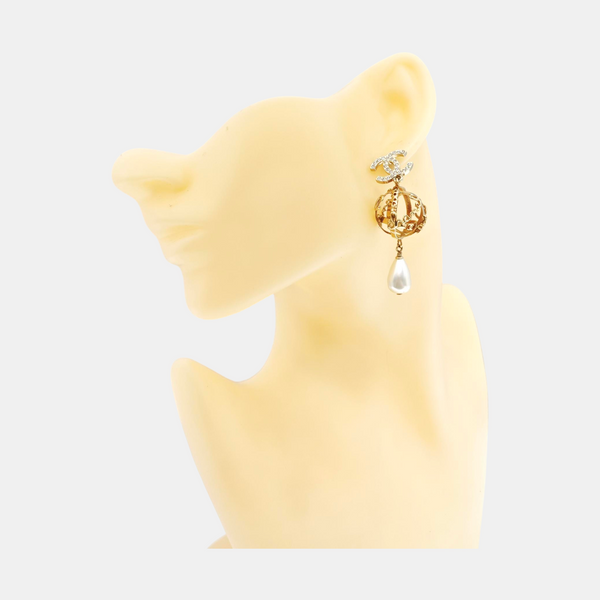 Metal Gold Stud Earrings