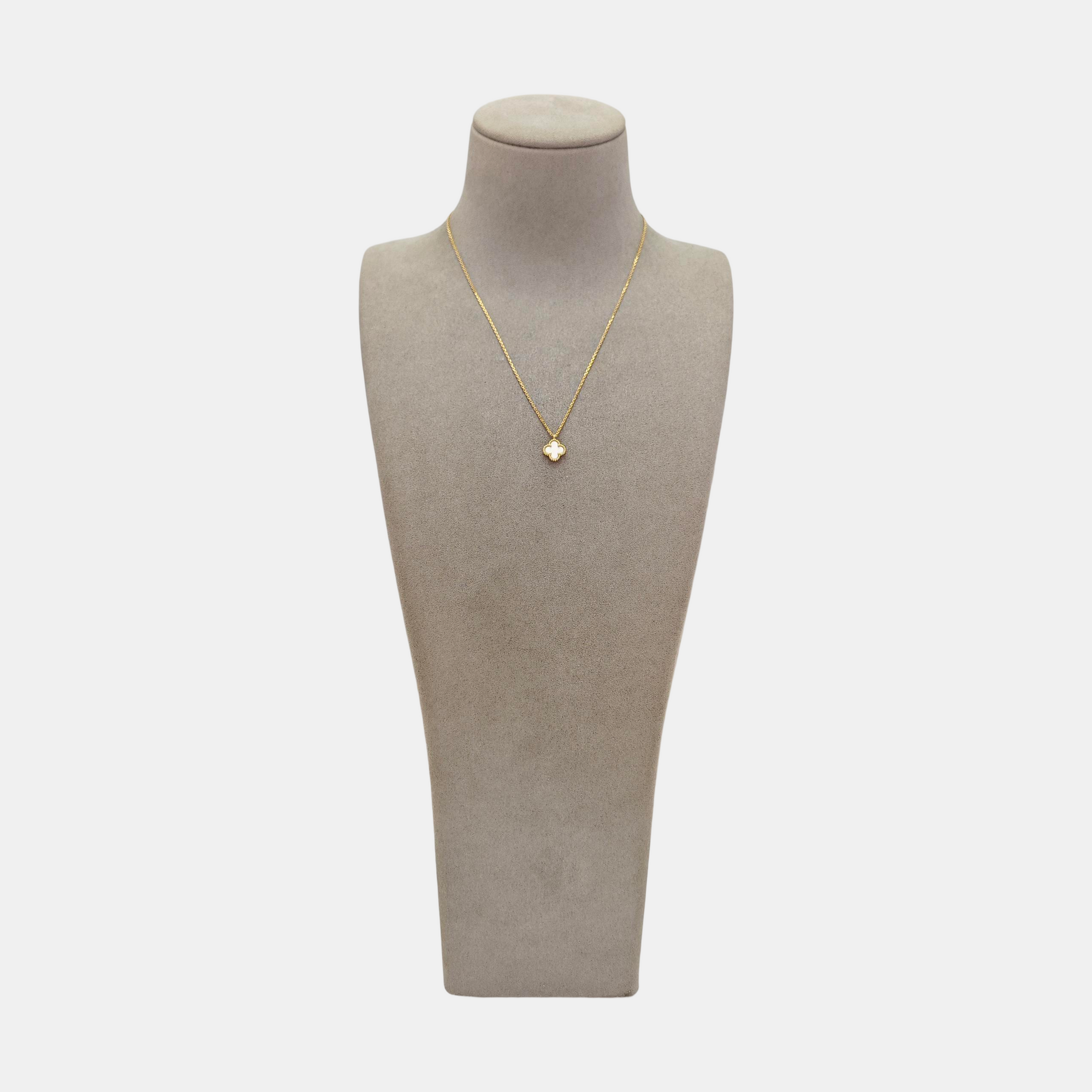 Sweet Alhambra 18k Gold Necklace