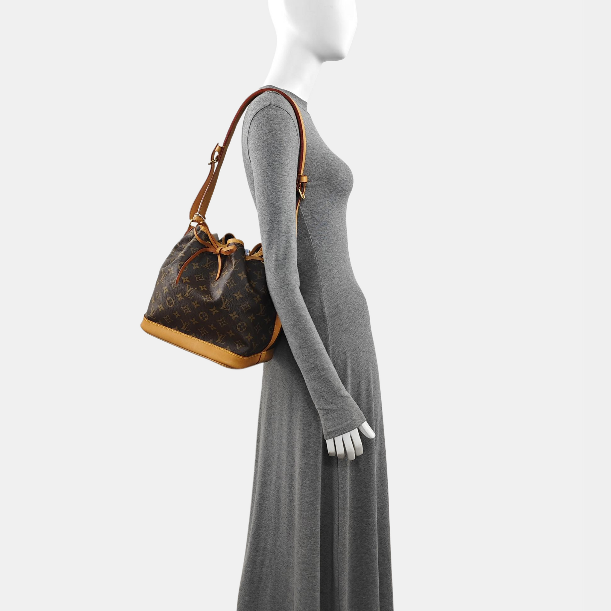 NOÉ MM Monogram Coated Canvas Brown