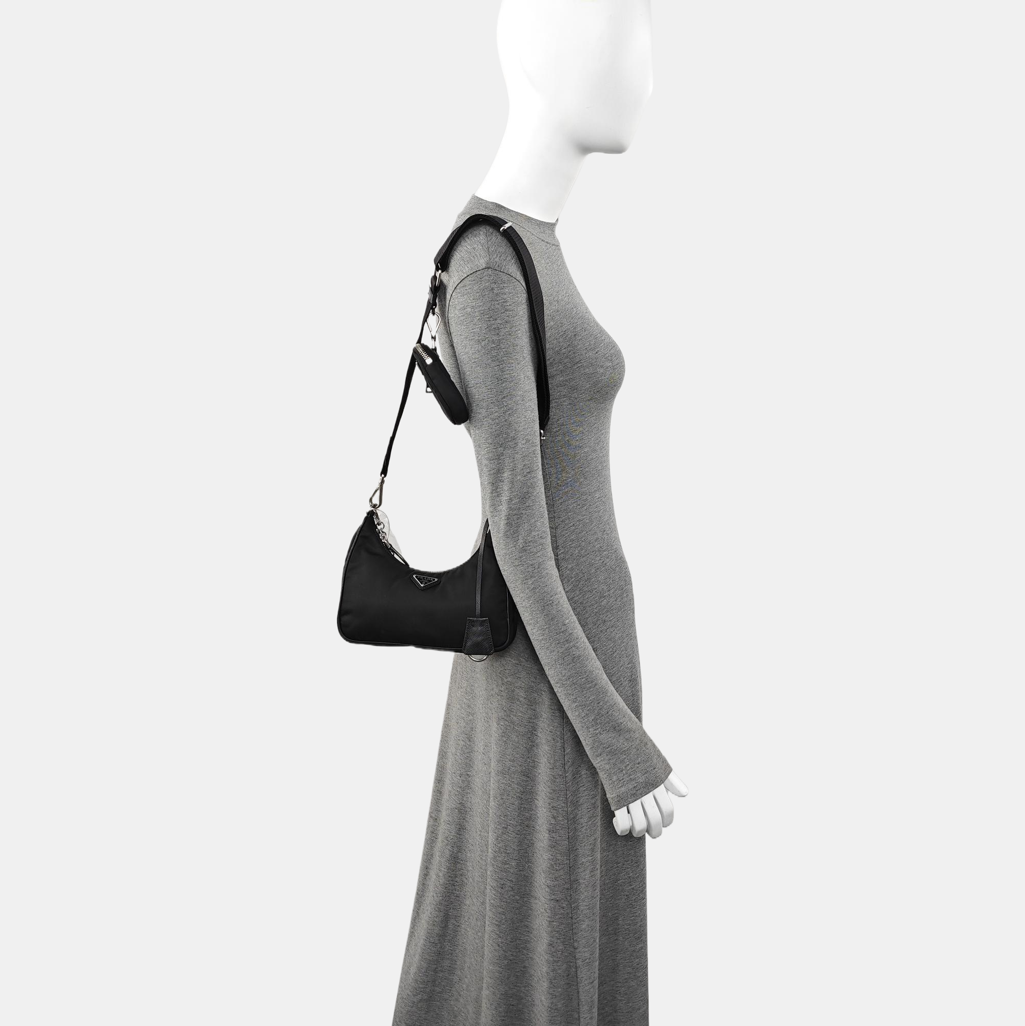 Authenticated pre-owned  Re-Edition2005 Nylon Black - Shoulder Bag at Looply
