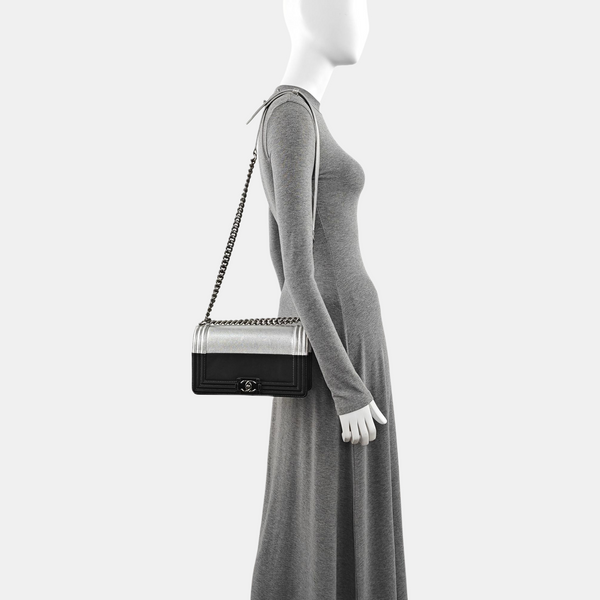 Authenticated pre-owned  BOY CHANEL Medium Calfskin Black - Shoulder Bag at Looply