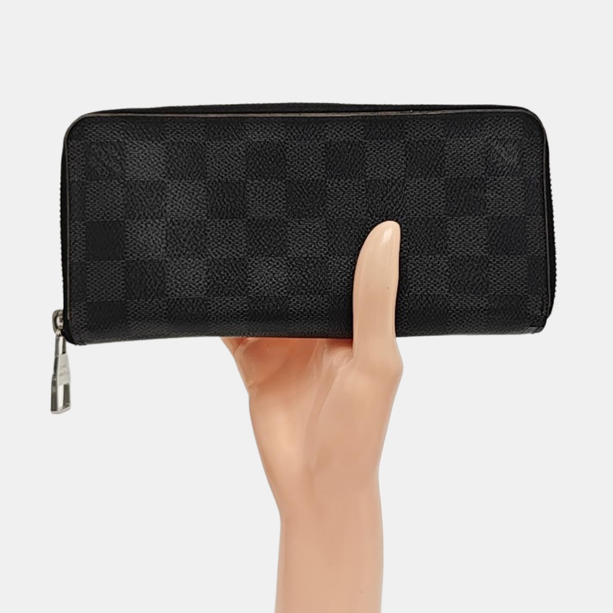 ZIPPY Damier Graphite Coated Canvas Gray Wallet