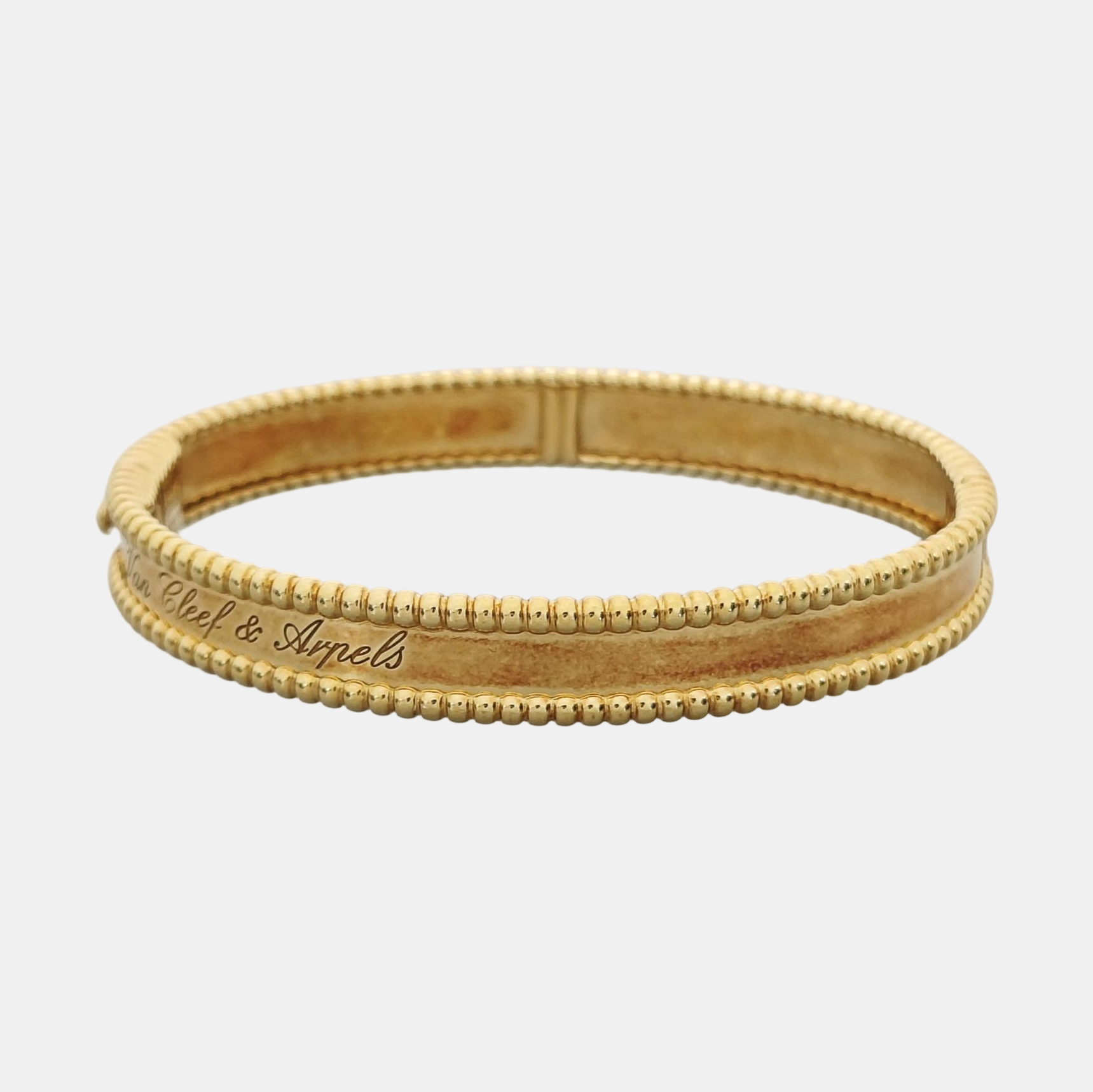 Perlée Signature 18k Gold Bangle
