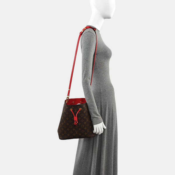 NÉONOÉ MM Monogram Coated Canvas Brown