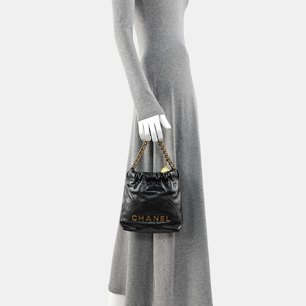 CHANEL 22 Mini Quilted Calfskin Black