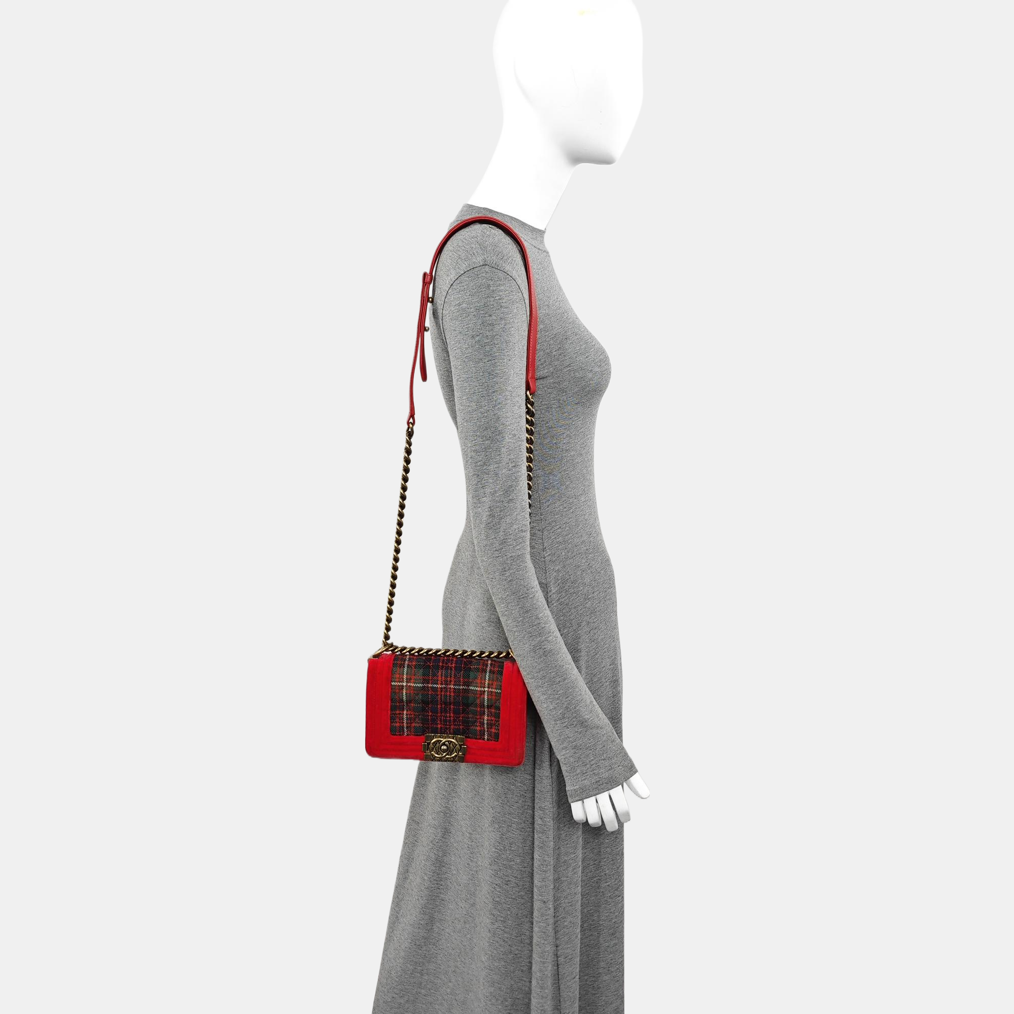 BOY CHANEL Small Quilted Velvet Red