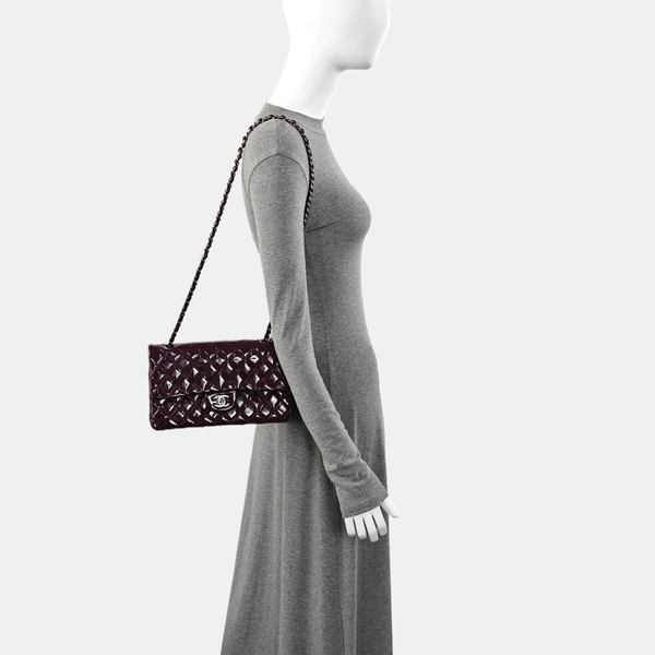 Authenticated pre-owned  CLASSIC FLAP Medium Patent Calfskin Purple - Shoulder Bag at Looply