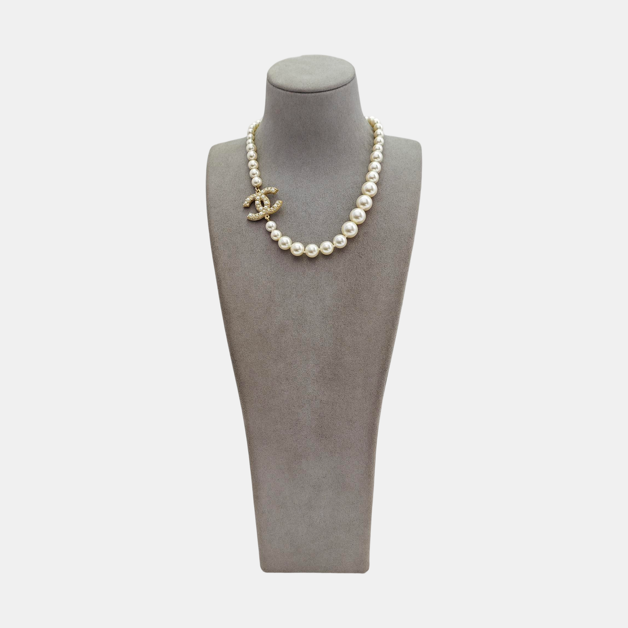 Metal White Necklace