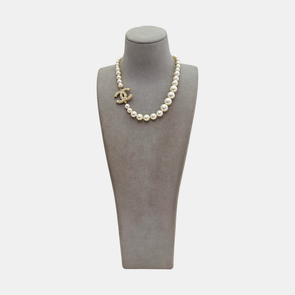 Metal White Necklace