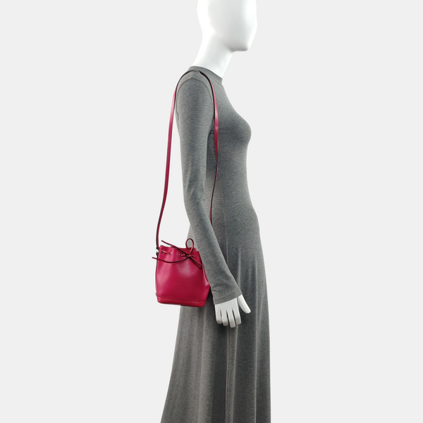 Authenticated pre-owned  NOÉ Nano Epi Red - Bucket Bag at Looply
