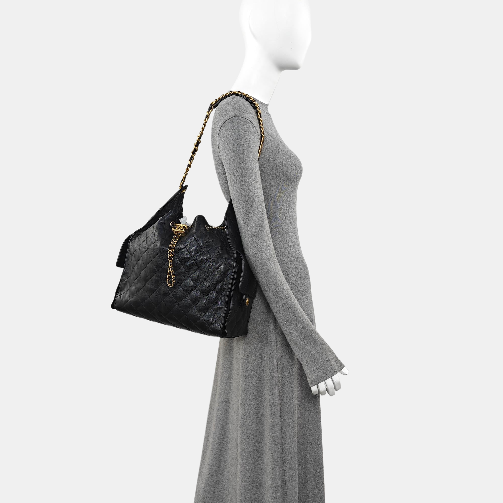 CHANEL 25 Medium Quilted Grained Calfskin Black