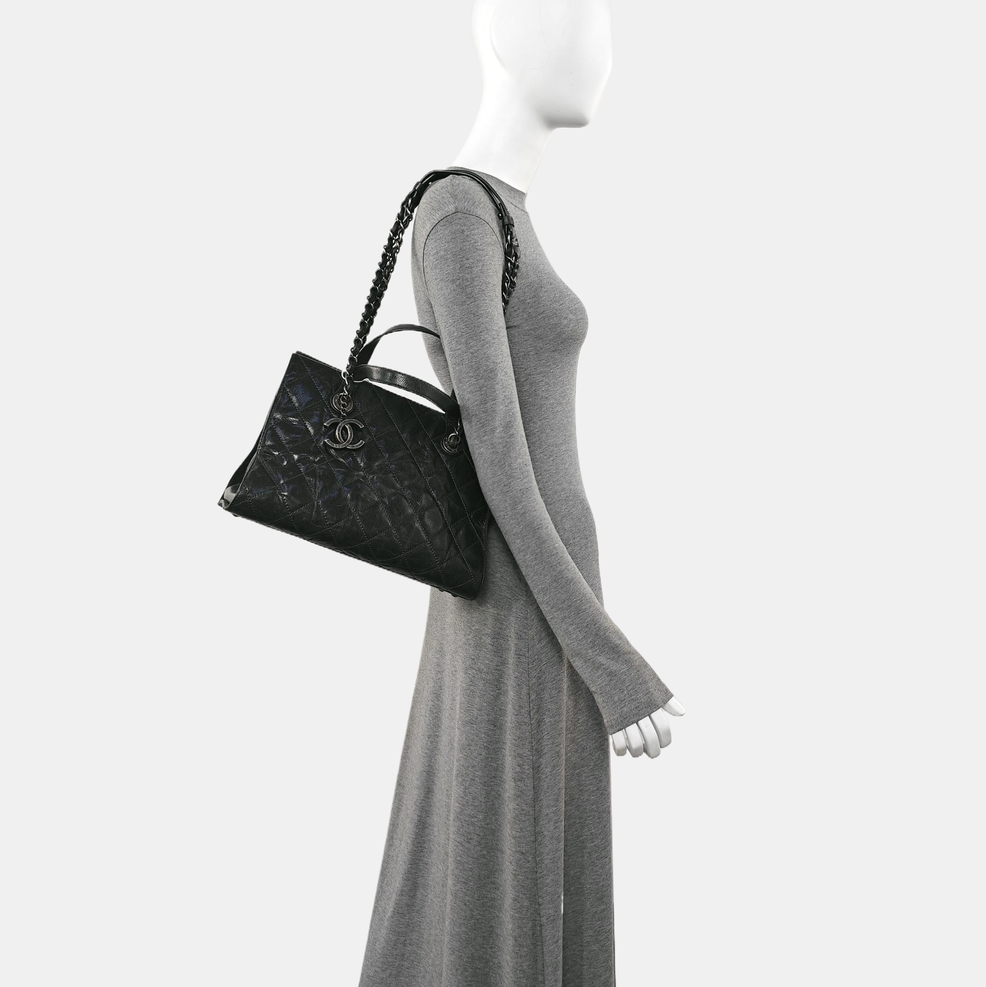 Quilted Grained Calfskin Shoulder Bag Green