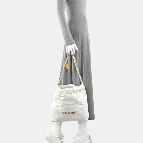 CHANEL 22 Small Quilted Calfskin White
