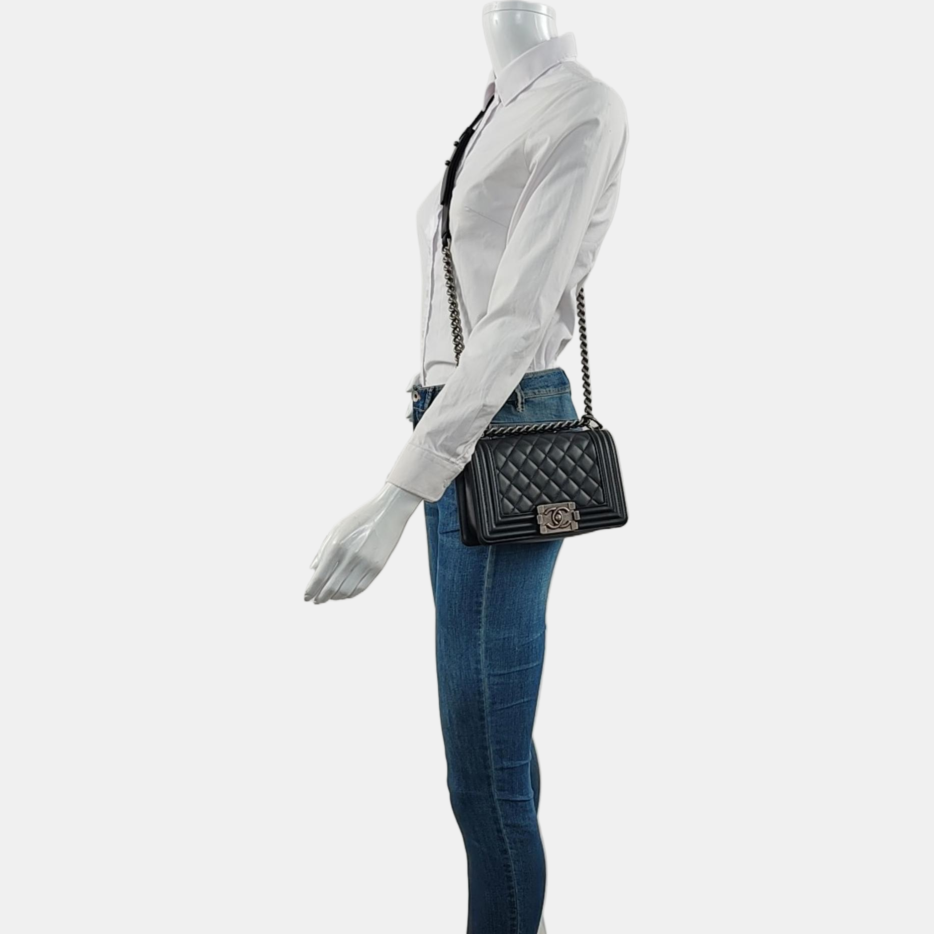 BOY CHANEL Small Quilted Calfskin Black