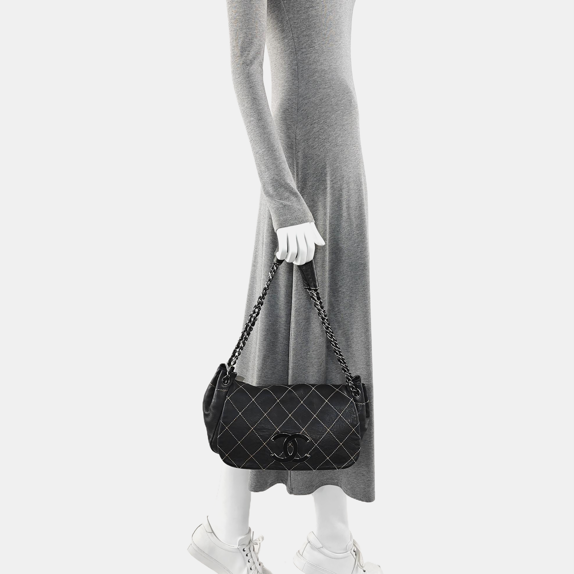 Quilted Lambskin Shoulder Bag Black