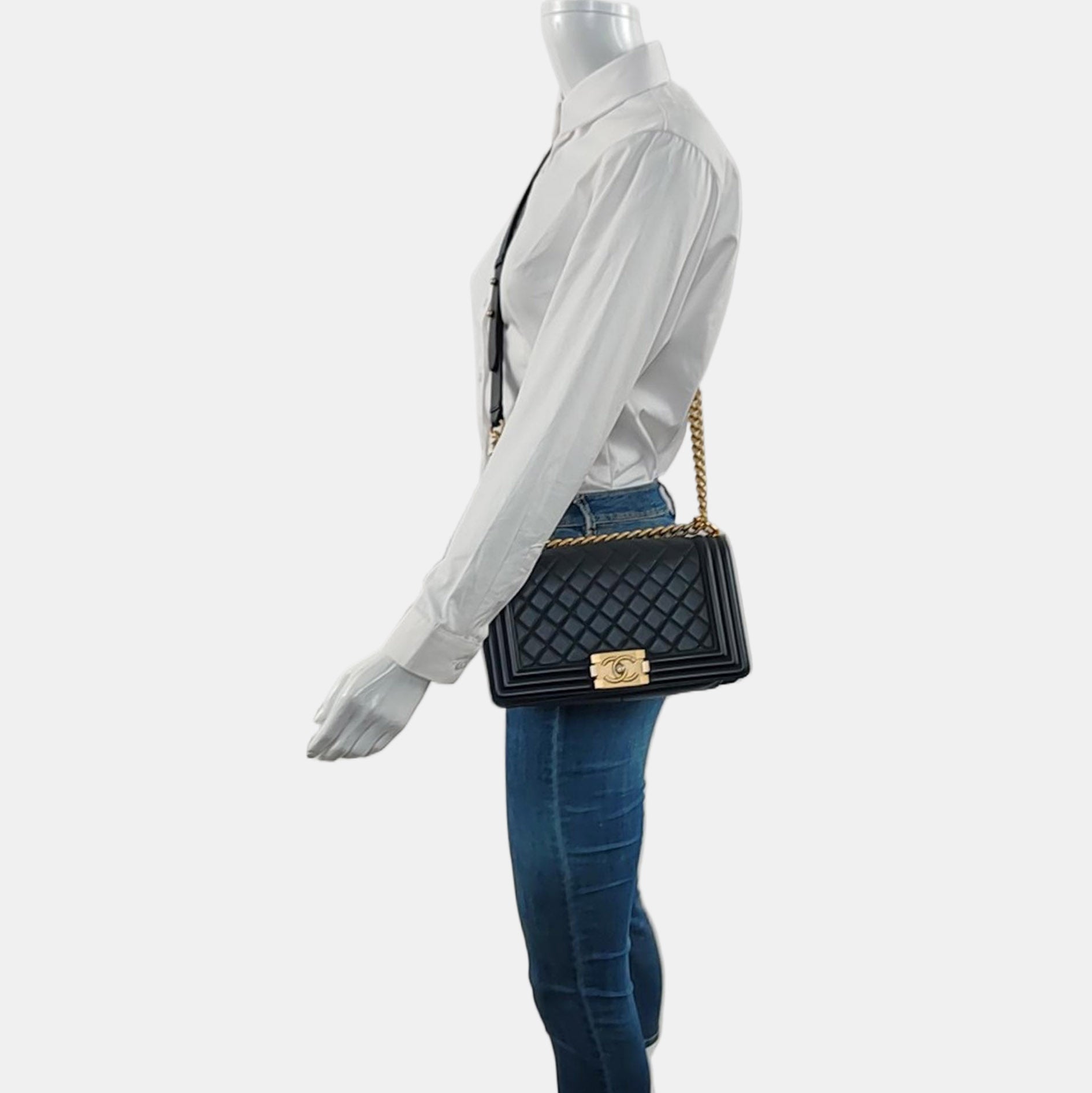 Authenticated pre-owned  BOY CHANEL Medium Quilted Grained Calfskin Black - Shoulder Bag at Looply