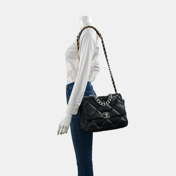 CHANEL 19 Large Quilted Lambskin Black