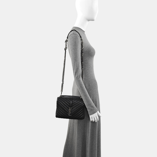 Authenticated pre-owned  COLLEGE Medium Chevron, Quilted Lambskin Black - Shoulder Bag at Looply