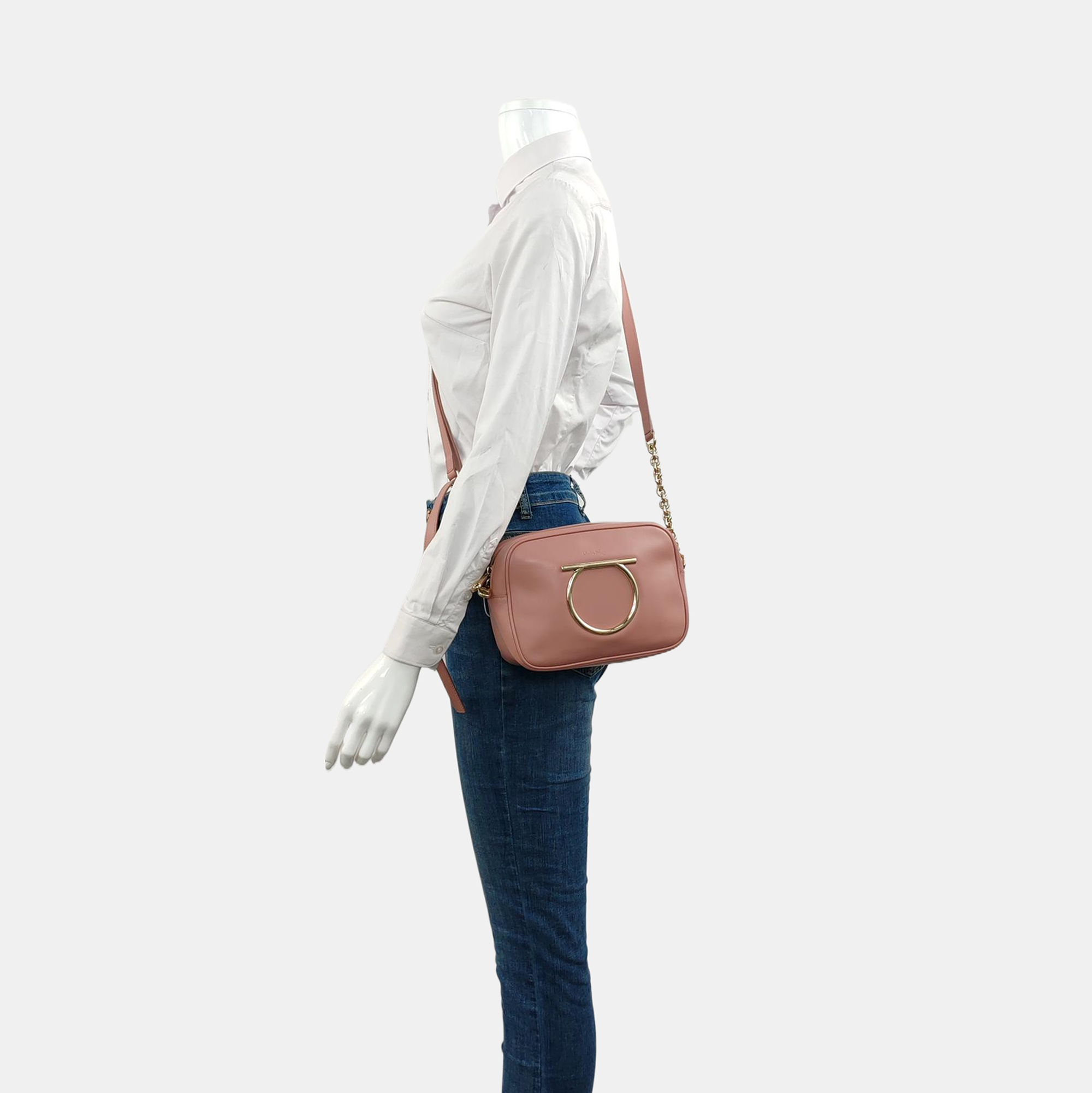 Authenticated pre-owned  Gancini Calfskin Pink - Shoulder Bag at Looply