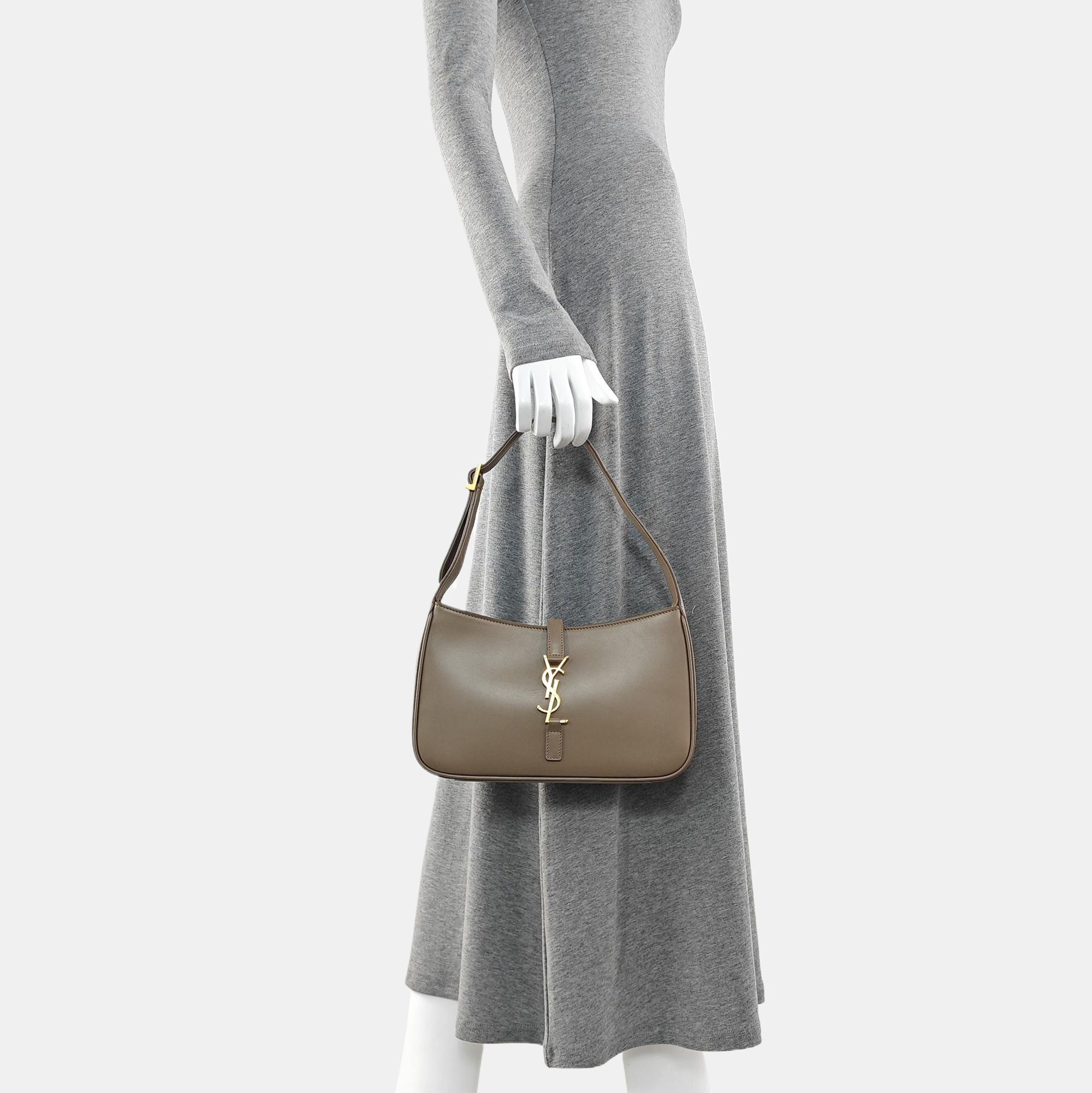 LE 5 À 7 Small Calfskin Brown