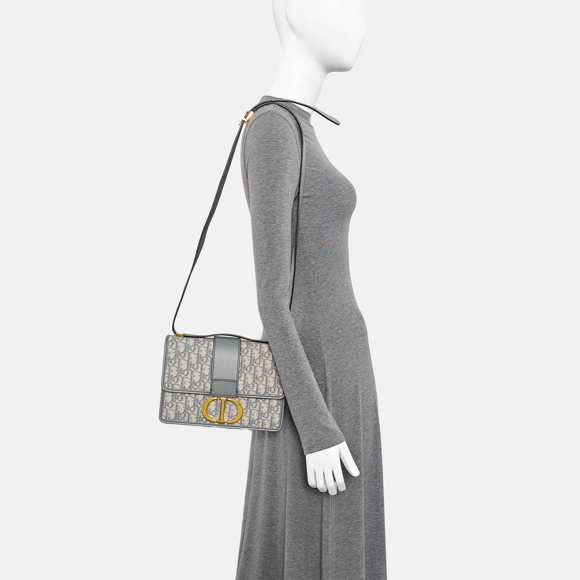 30 Montaigne Oblique Canvas Gray