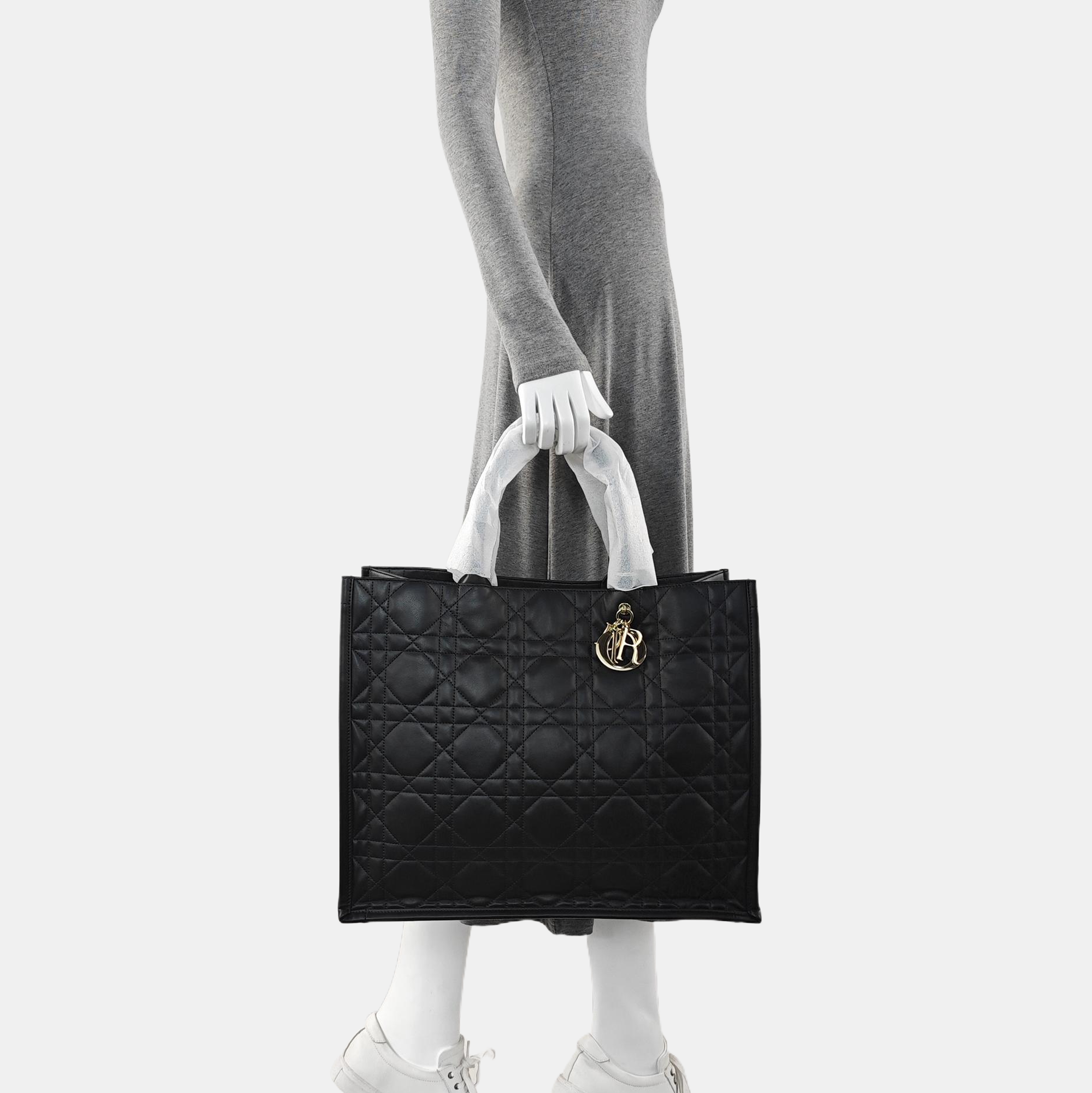 Book Tote Large Cannage Calfskin Black