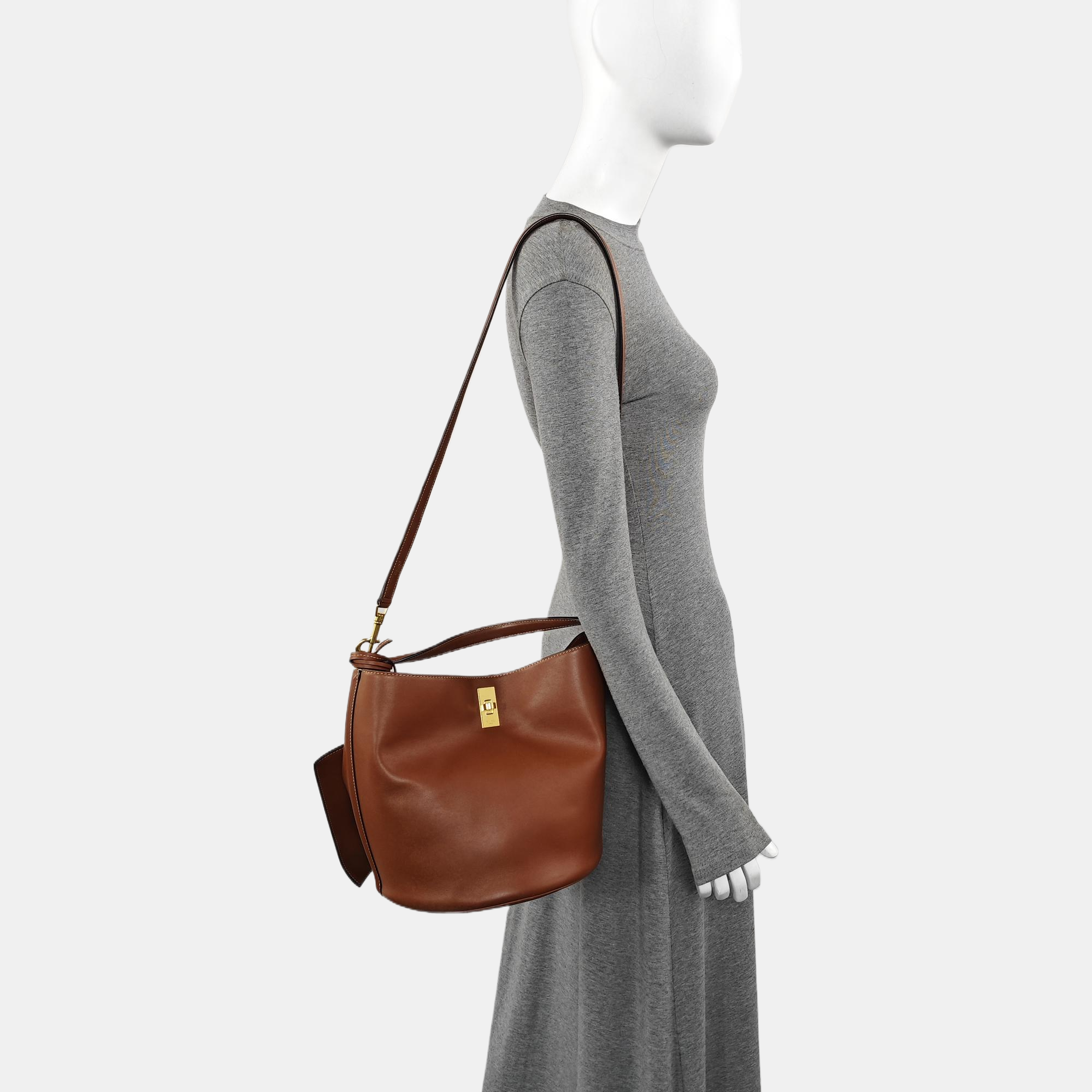 BUCKET 16 Calfskin Brown