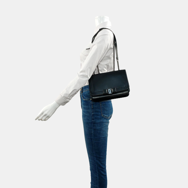 Vara Medium Calfskin Black