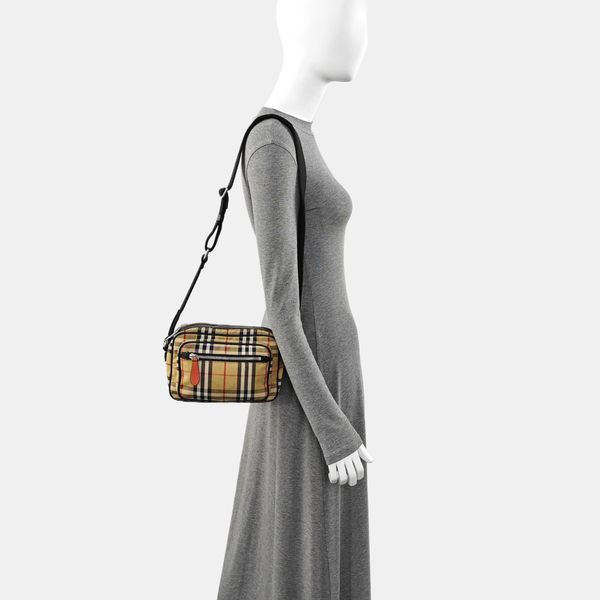 Bolso de hombro de lona pequeño beige