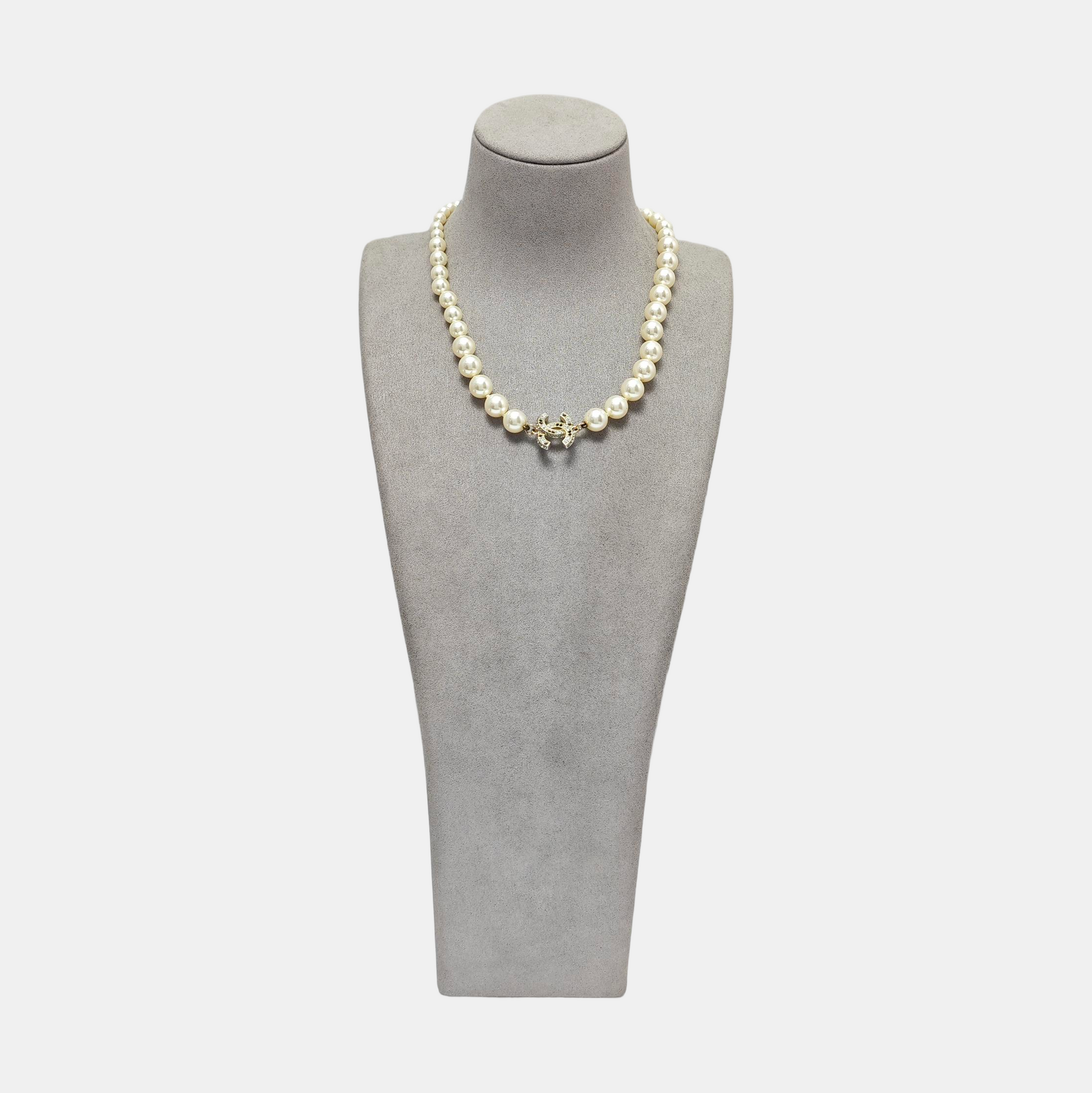 Metal White Necklace
