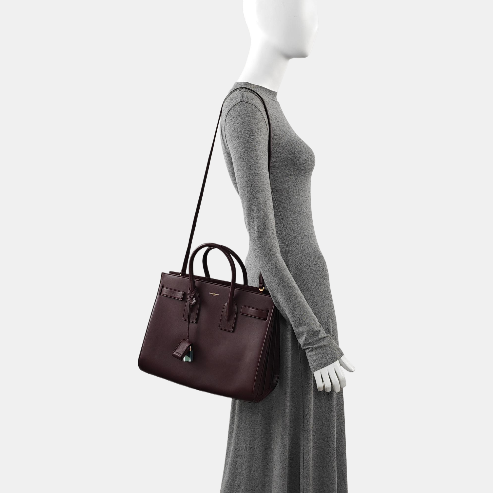 SAC DE JOUR Small Calfskin Red