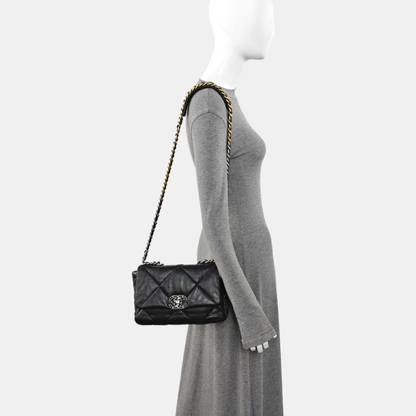 CHANEL 19 Small Quilted Lambskin Black