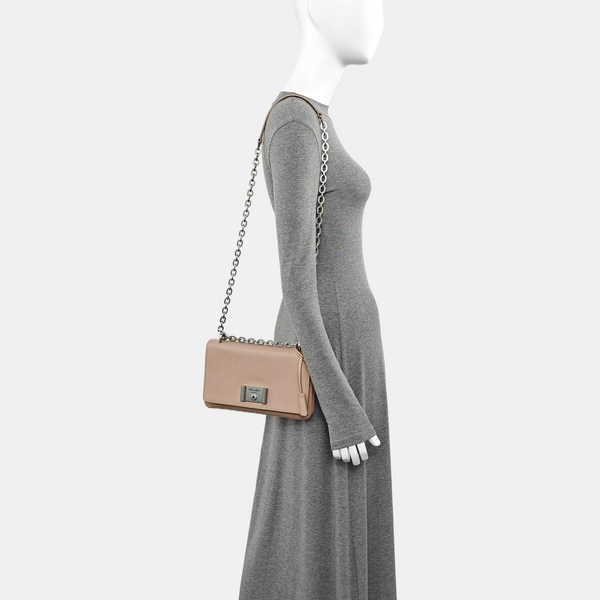 Closure Saffiano Calfskin Pink