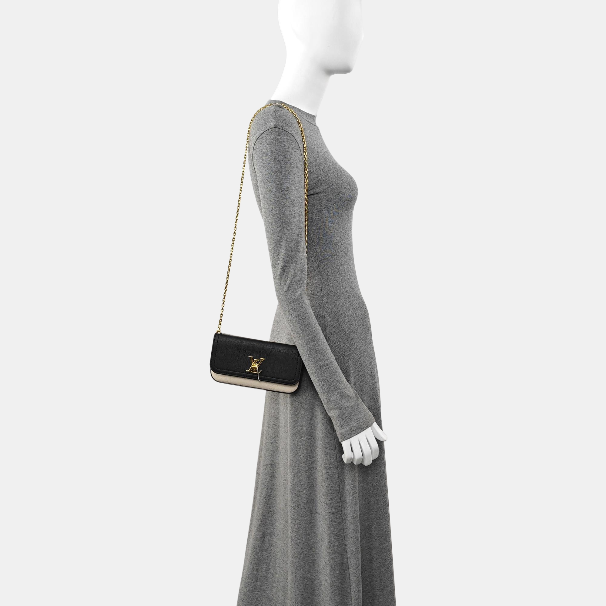 Authenticated pre-owned  LOCKME Calfskin Black - Shoulder Bag at Looply