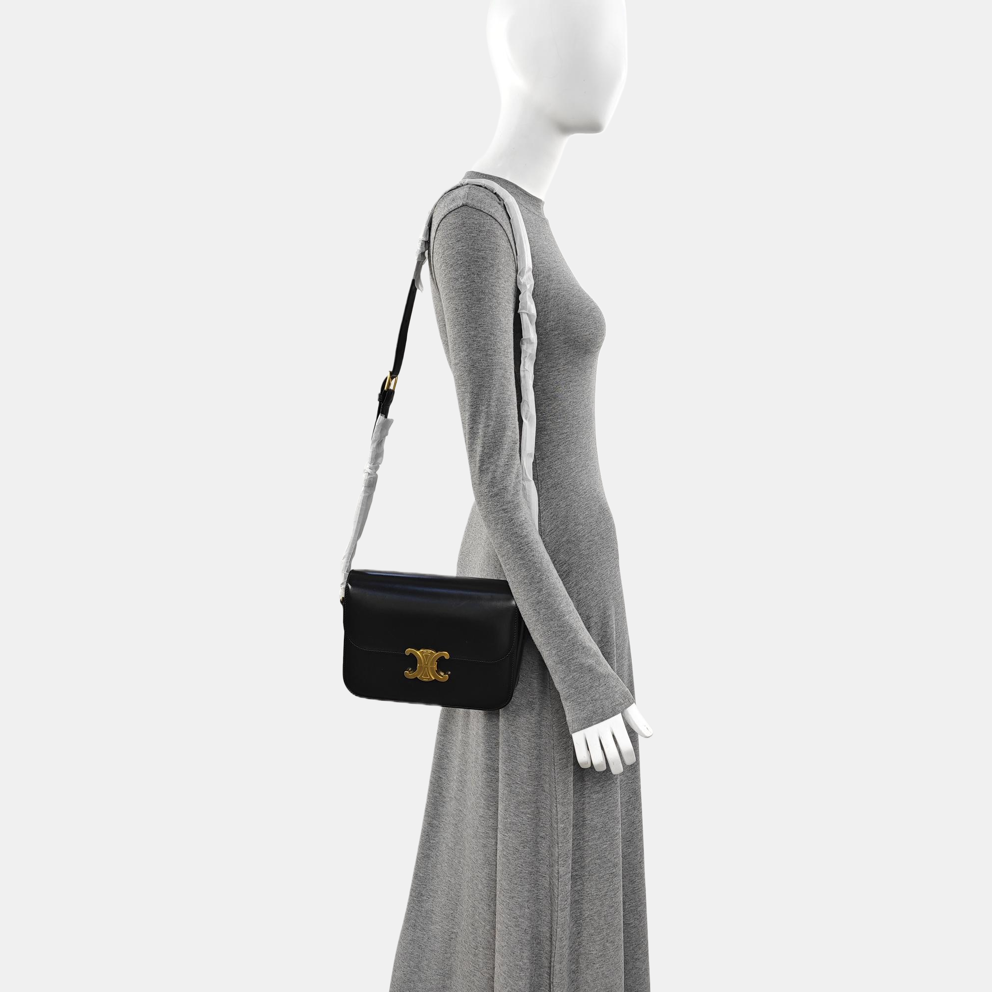 TRIOMPHE Medium Calfskin Black