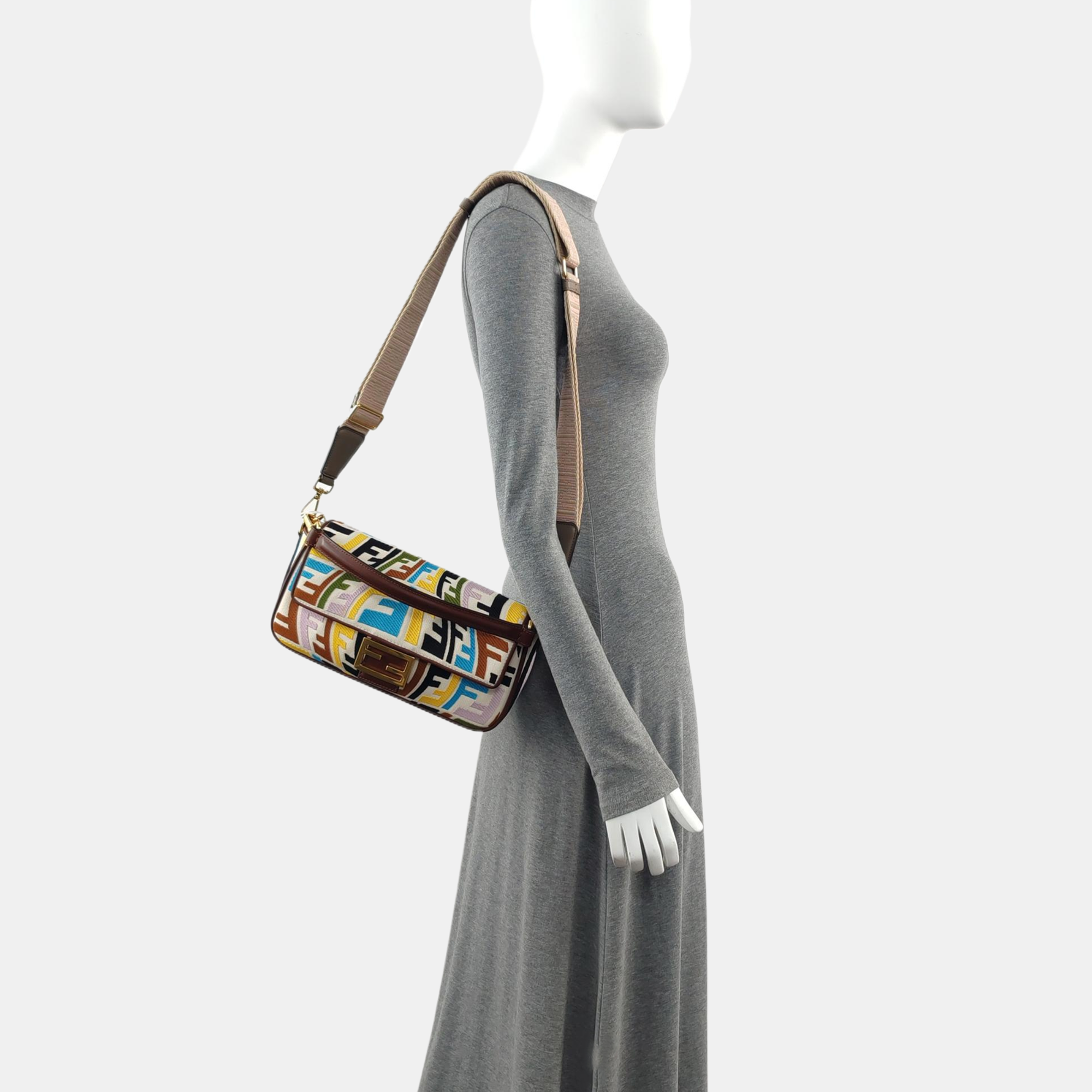 Authenticated pre-owned  Baguette Medium Canvas Multicolor - Shoulder Bag at Looply