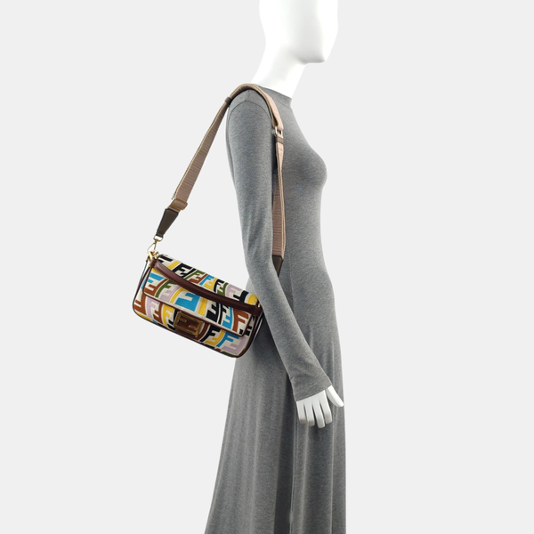 Authenticated pre-owned  Baguette Medium Canvas Multicolor - Shoulder Bag at Looply
