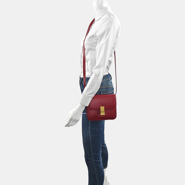 Authenticated pre-owned  CLASSIC BOX Small Calfskin Red - Shoulder Bag at Looply