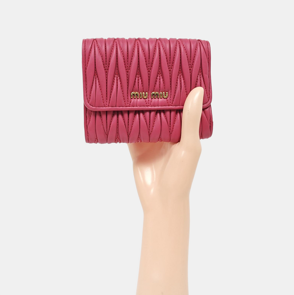 Matelassé Quilted Lambskin Red Card Holder