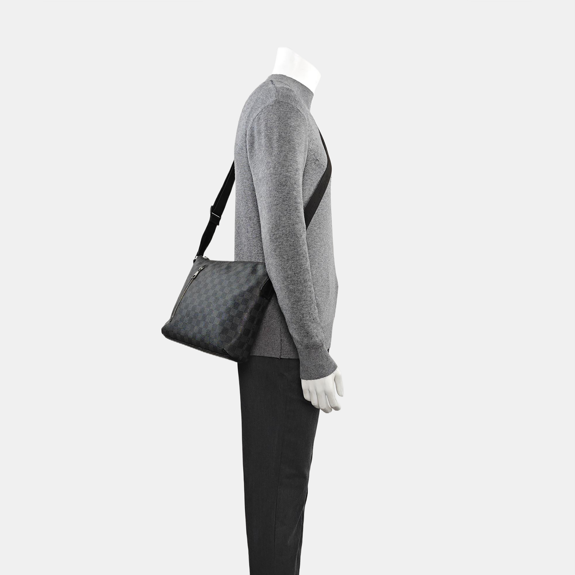 DISCOVERY Damier Graphite Coated Canvas Gray