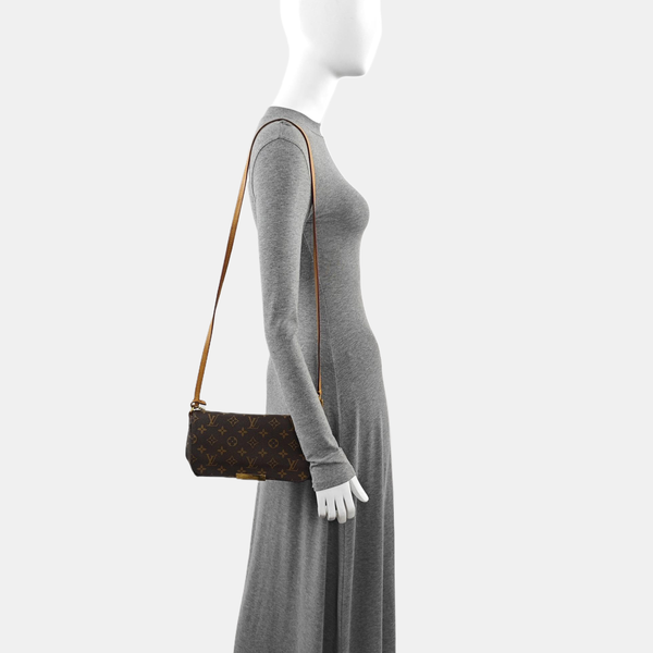 FAVORITE MM Monogram Coated Canvas Brown