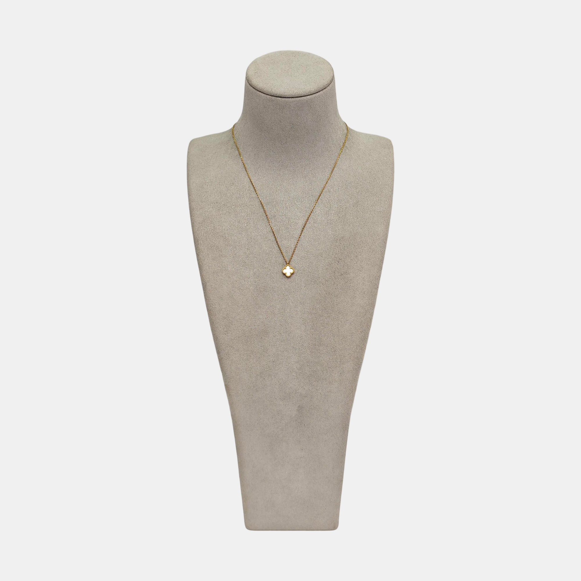 Sweet Alhambra 18k Gold Necklace
