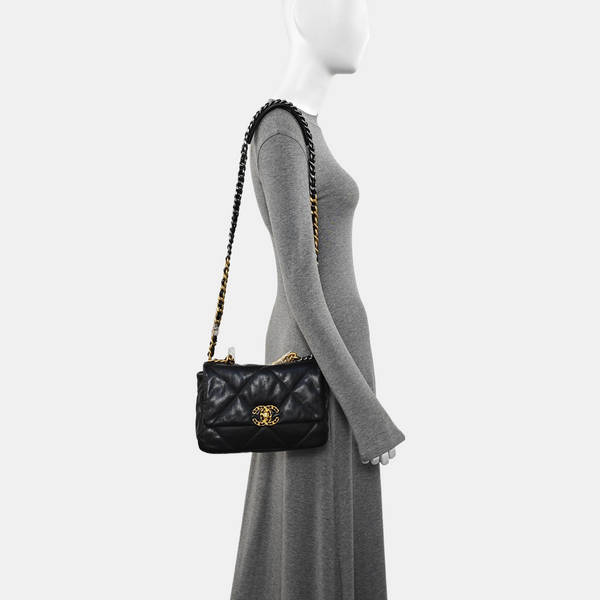 CHANEL 19 Small Quilted Lambskin Black