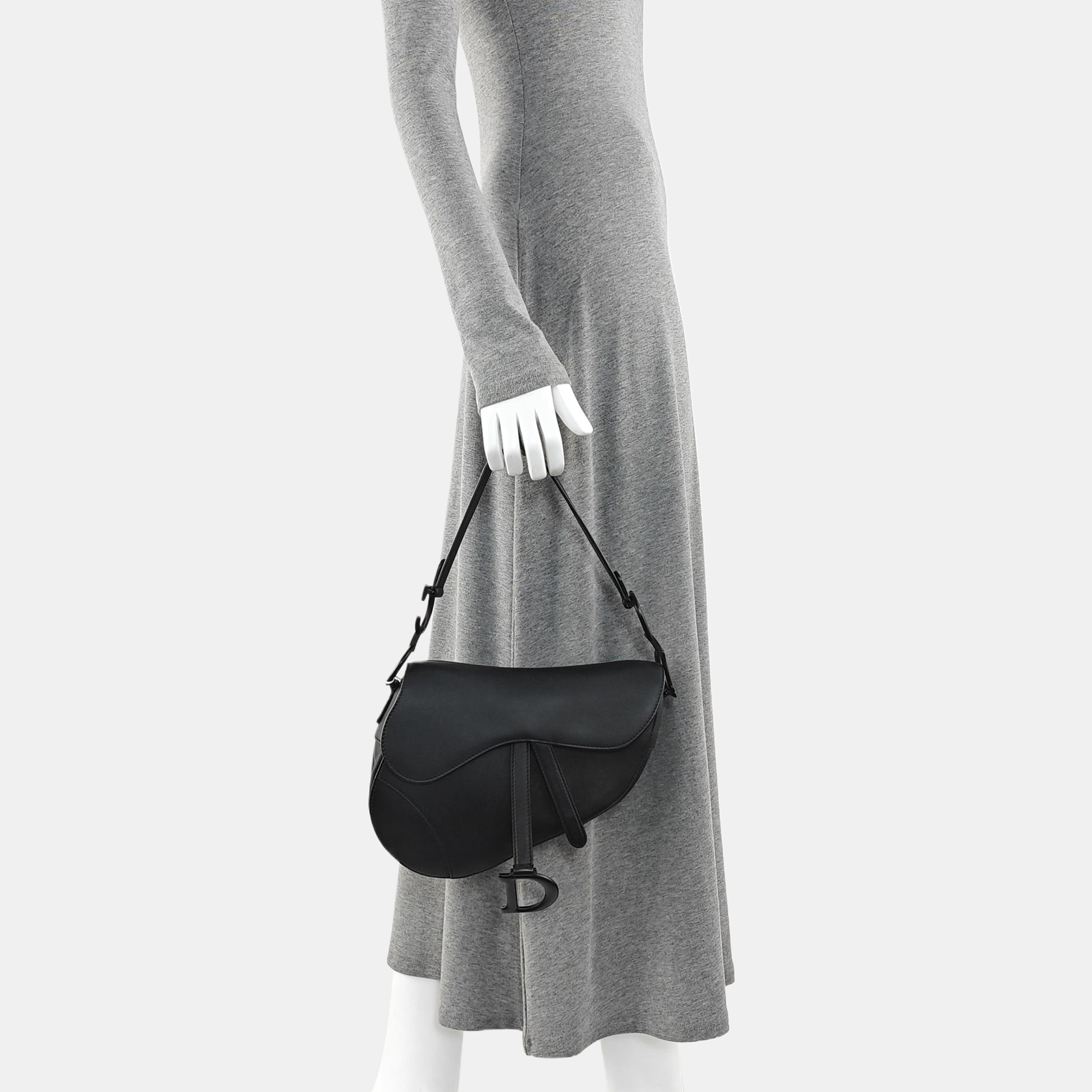 Saddle Small Calfskin Black