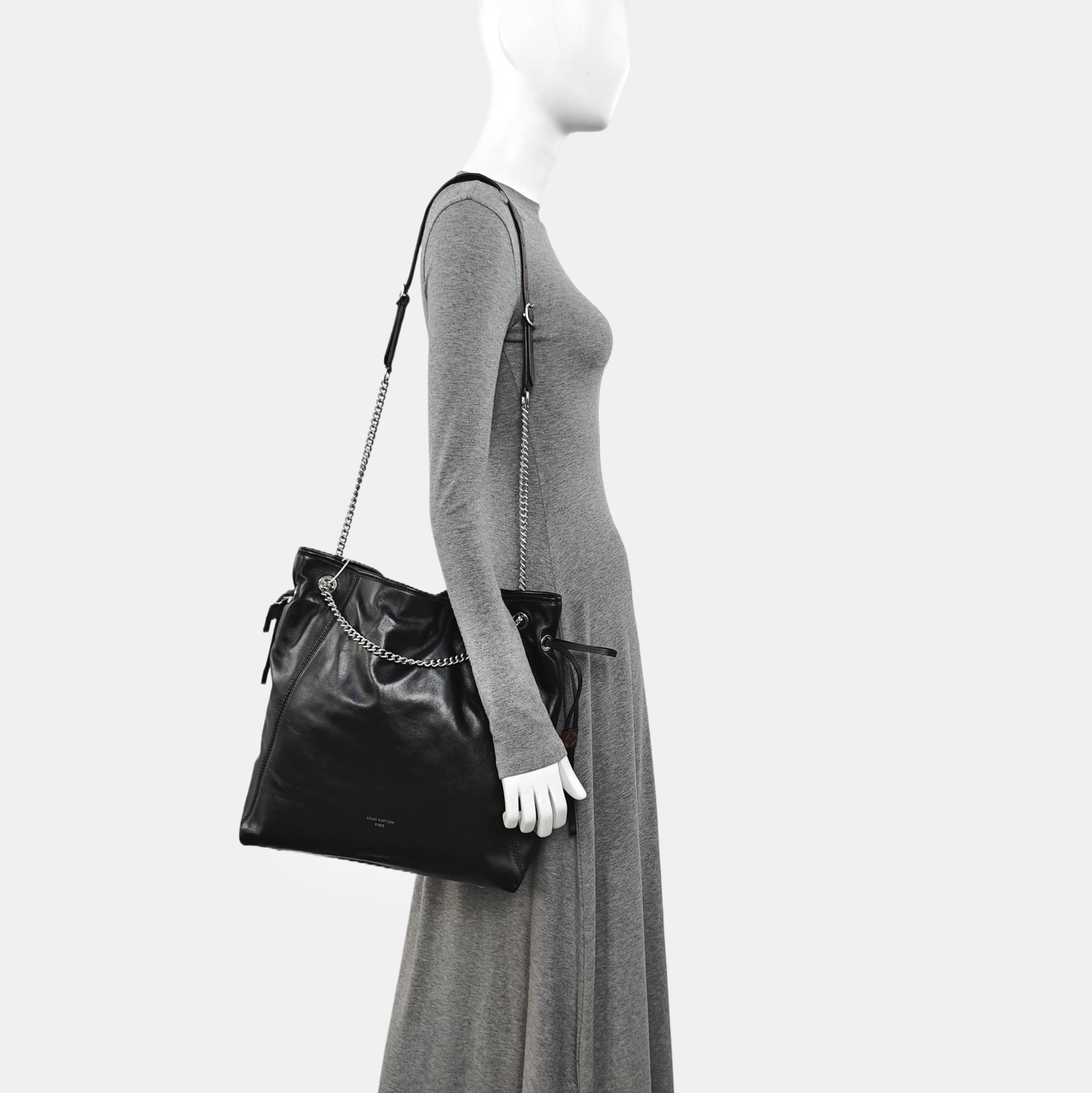 Lambskin Shoulder Bag MM Black