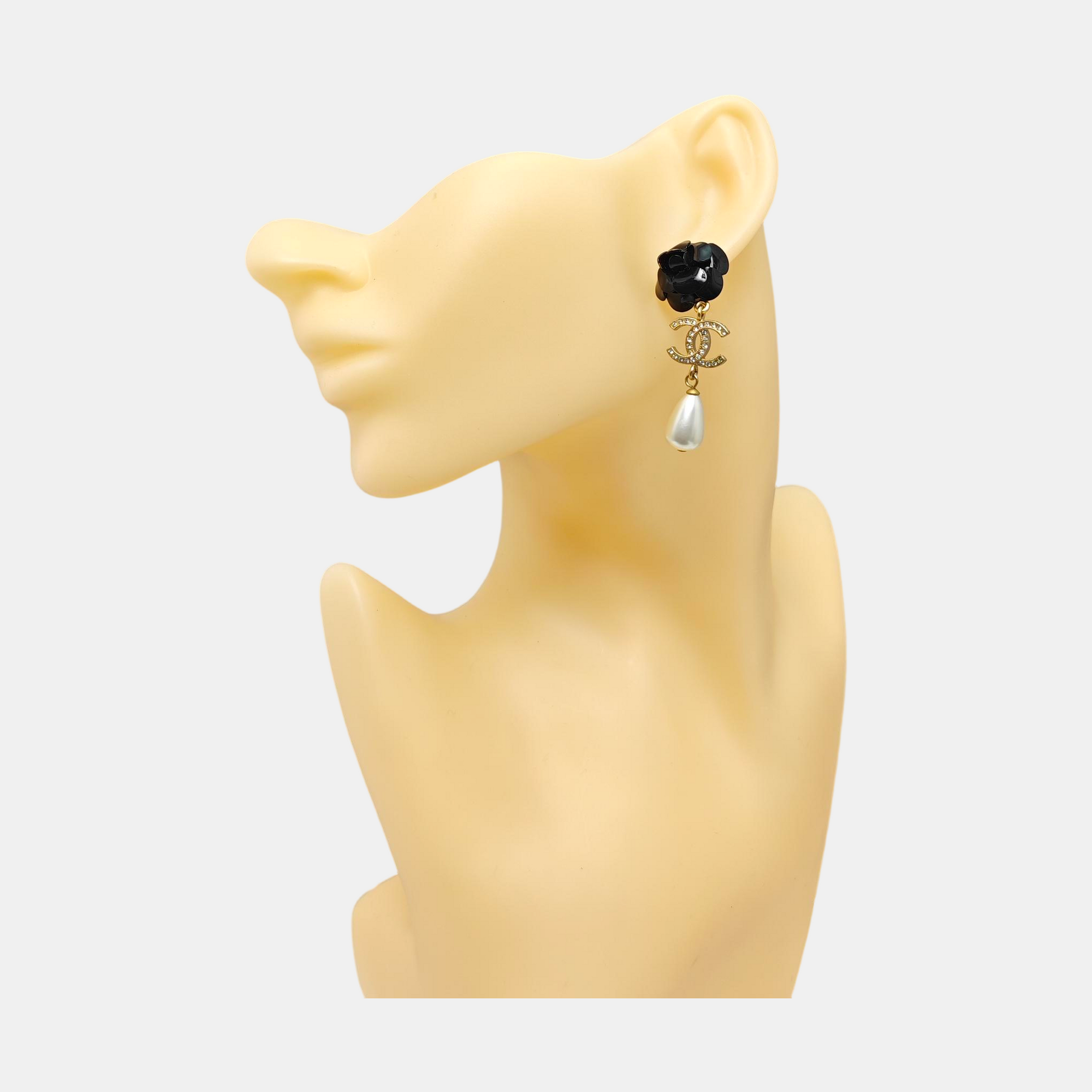 Metal Black Stud Earrings