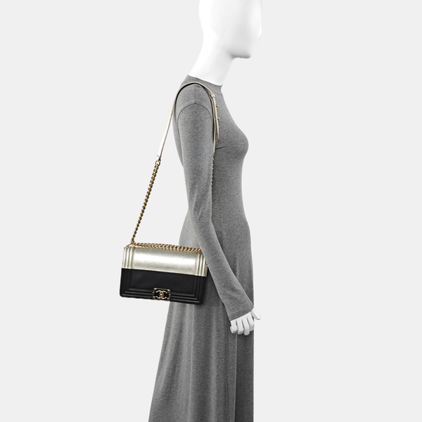Authenticated pre-owned  BOY CHANEL Medium Calfskin Black - Crossbody Bag at Looply